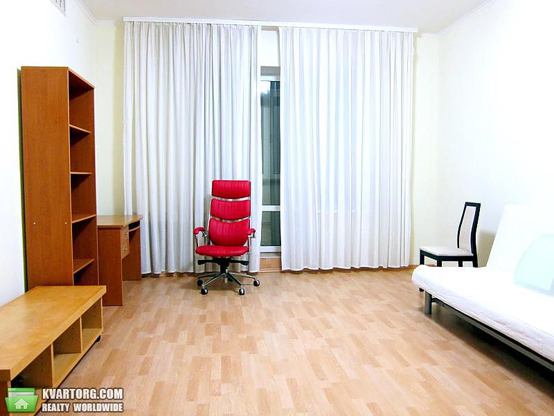 Rent out 4-room apartment. Киев,  Дмитриевская — photo 4
