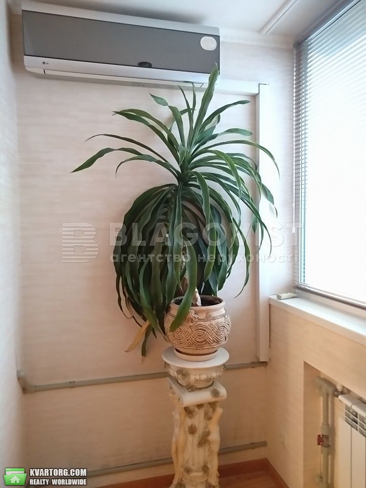 Sell 3-room apartment. Киев,  Руденко — photo 3