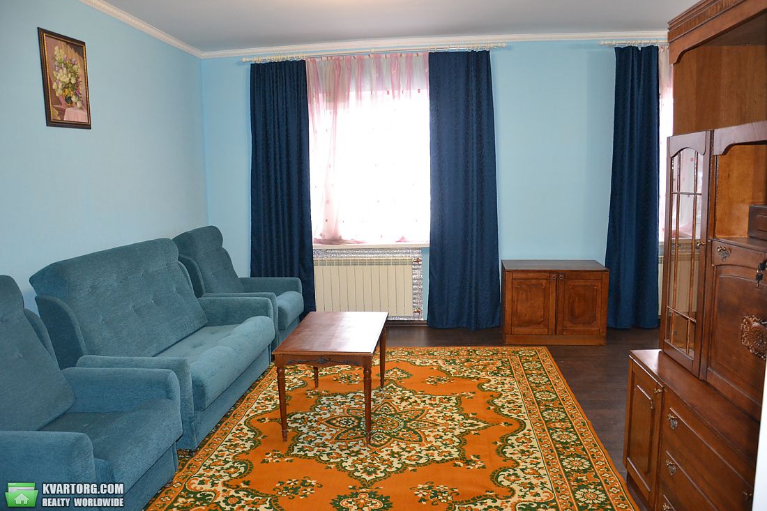 Rent out 2-room apartment. Киев,  Волжская — photo 1