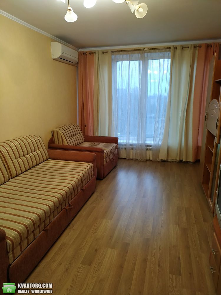 Rent out 1-room apartment. Киев,  Киото — photo 1