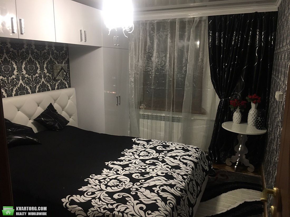 Rent out 4-room apartment. Одесса, Дерибасовская — photo 2