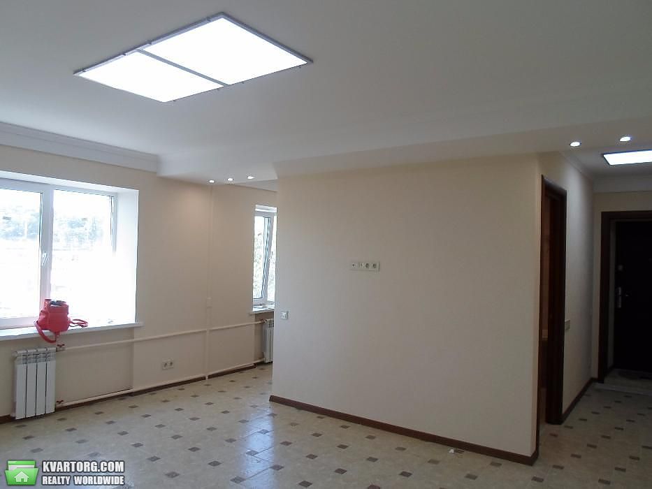 Sell 3-room apartment. Киев,  Жилянская — photo 1
