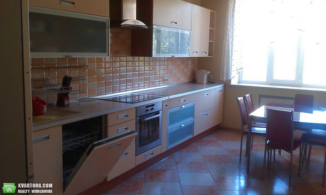 Rent out 3-room apartment. Киев, Коновальца — photo 8