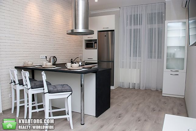 Rent out 2-room apartment. Киев,  Златоустовская — photo 1