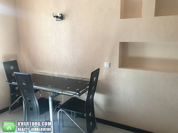 Rent out 2-room apartment. Киев,  Харьковское шоссе — photo 4