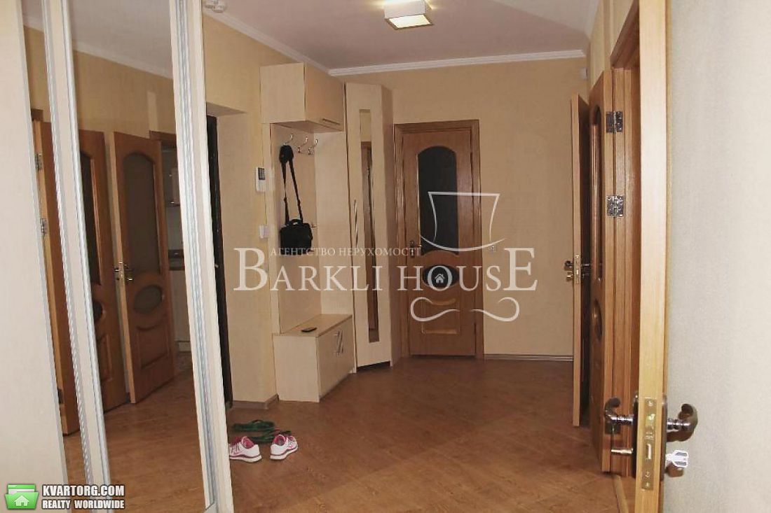 Rent out 2-room apartment. Киев,  Полтавская — photo 9