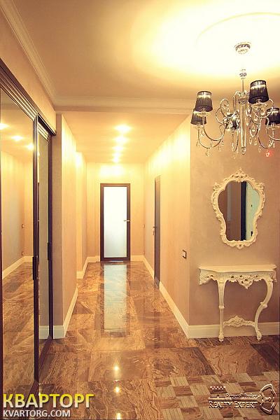 Sell 5-room apartment. Киев,  Драгомирова — photo 5