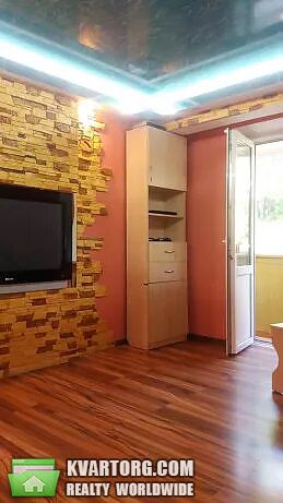 Rent out 3-room apartment. Киев, Васильковская — photo 1