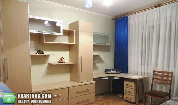 Rent out 3-room apartment. Киев, Урловская — photo 4