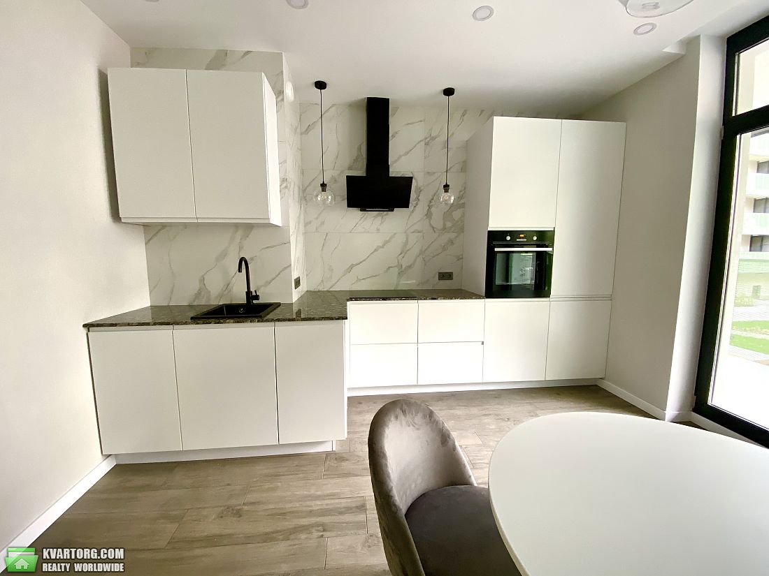 Sell 2-room apartment. Киев, Набережно-Рыбальская — photo 1