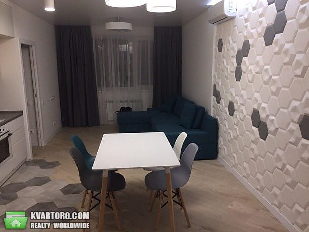 Rent out 2-room apartment. Киев,  Керченская — photo 1