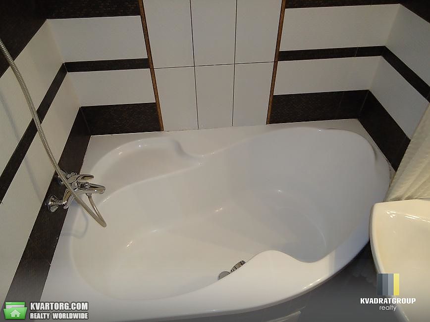 Rent out 2-room apartment. Днепропетровск, Московская — photo 1