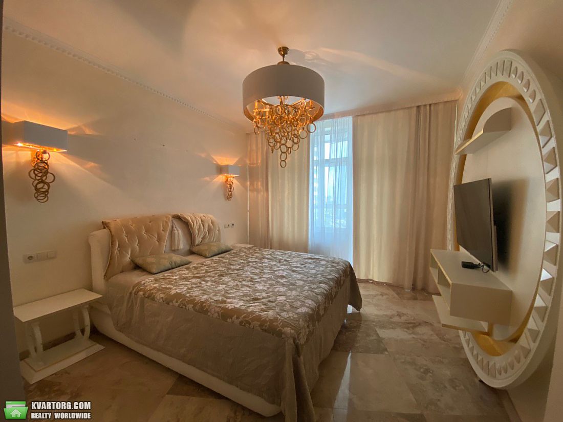 Rent out 1-room apartment. Киев, Драгомирова ул. — photo 3