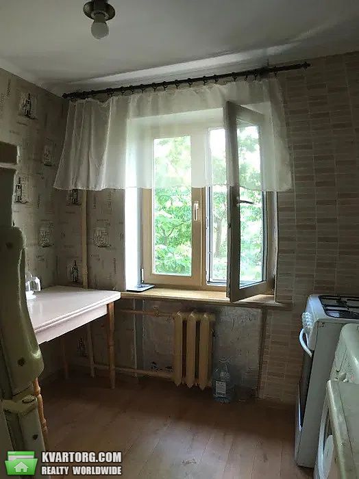 Sell 1-room apartment. Киев,  Волынская — photo 1