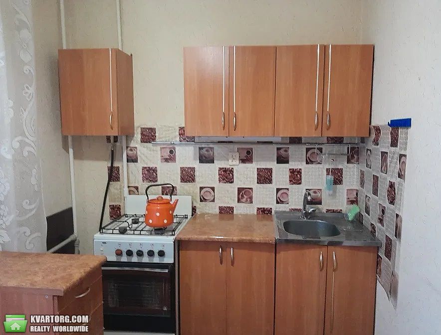 Rent out 1-room apartment. Киев,  Кошица — photo 5