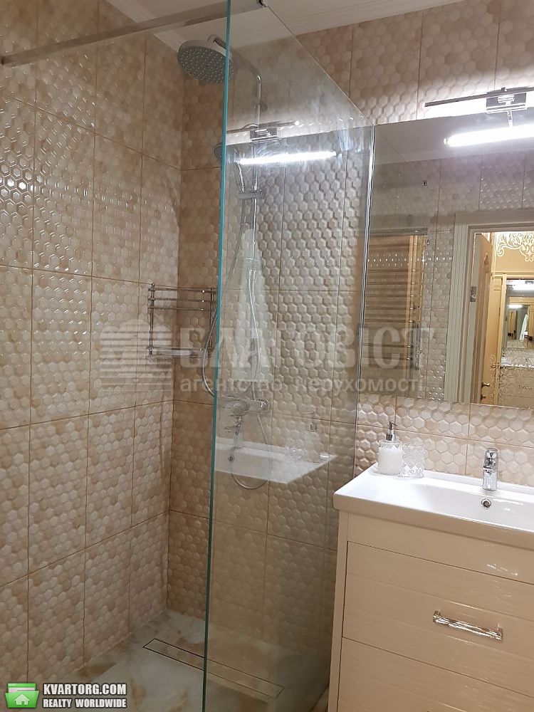 Rent out 2-room apartment. Киев,  Белорусская — photo 5
