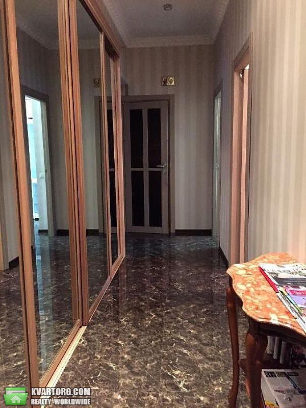 Rent out 2-room apartment. Киев, Мазепы — photo 9