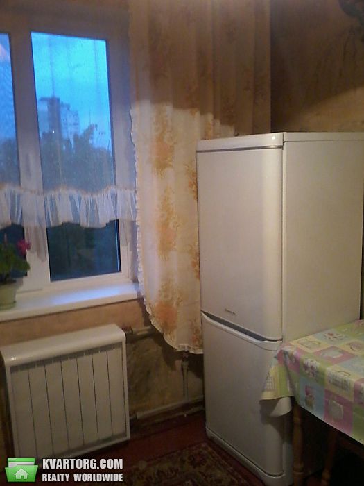 Rent out 2-room apartment. Киев, Свободы — photo 3