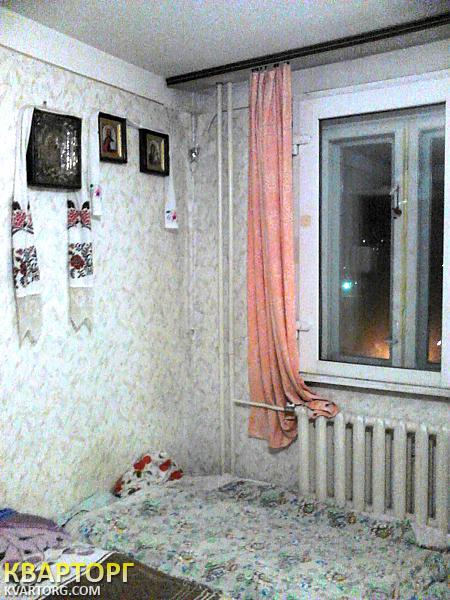 Sell 2-room apartment. Киев, Автозаводская — photo 1