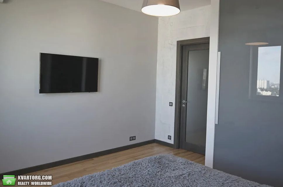 Rent out 1-room apartment. Киев, ул.Вышгородская — photo 9