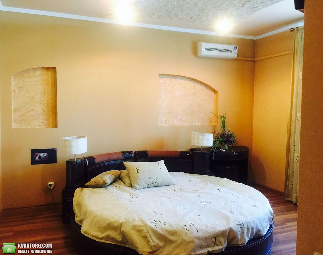 Rent out 3-room apartment. Киев,  Подвысоцкого — photo 1