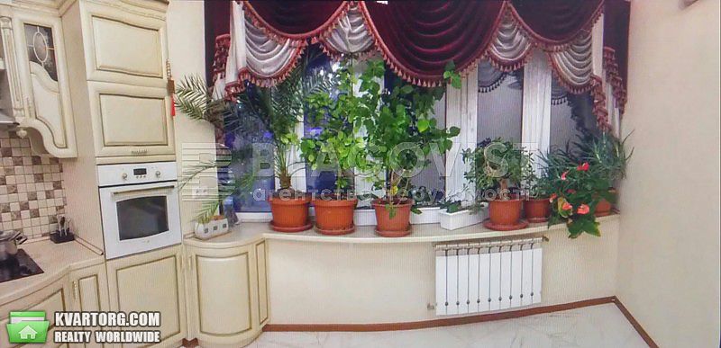 Rent out 2-room apartment. Киев,  Днепровская наб — photo 1