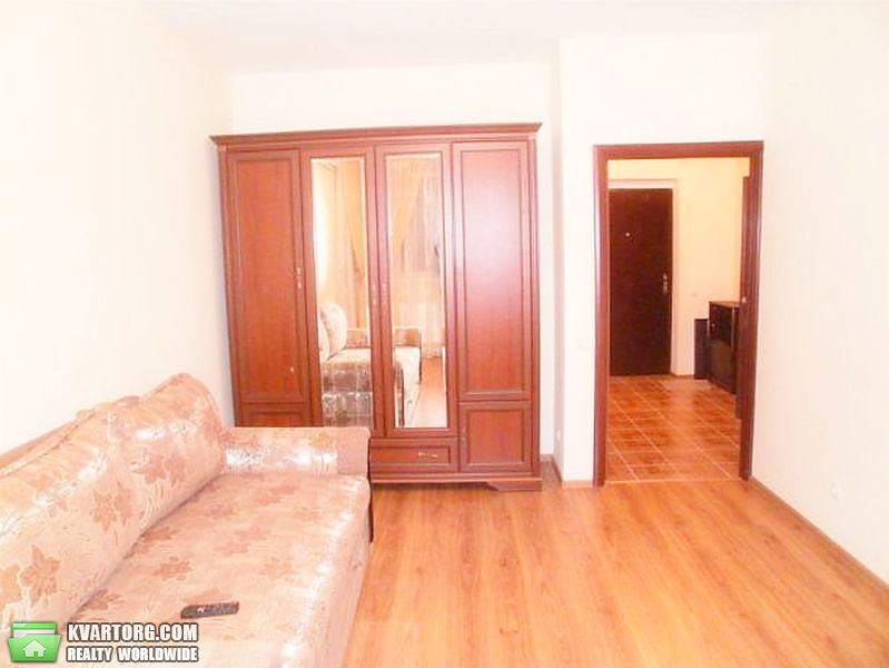 Rent out 1-room apartment. Киев,  Гетьмана — photo 1