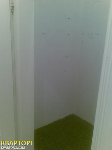 Rent out shop. Киев,  Княжий Затон — photo 9
