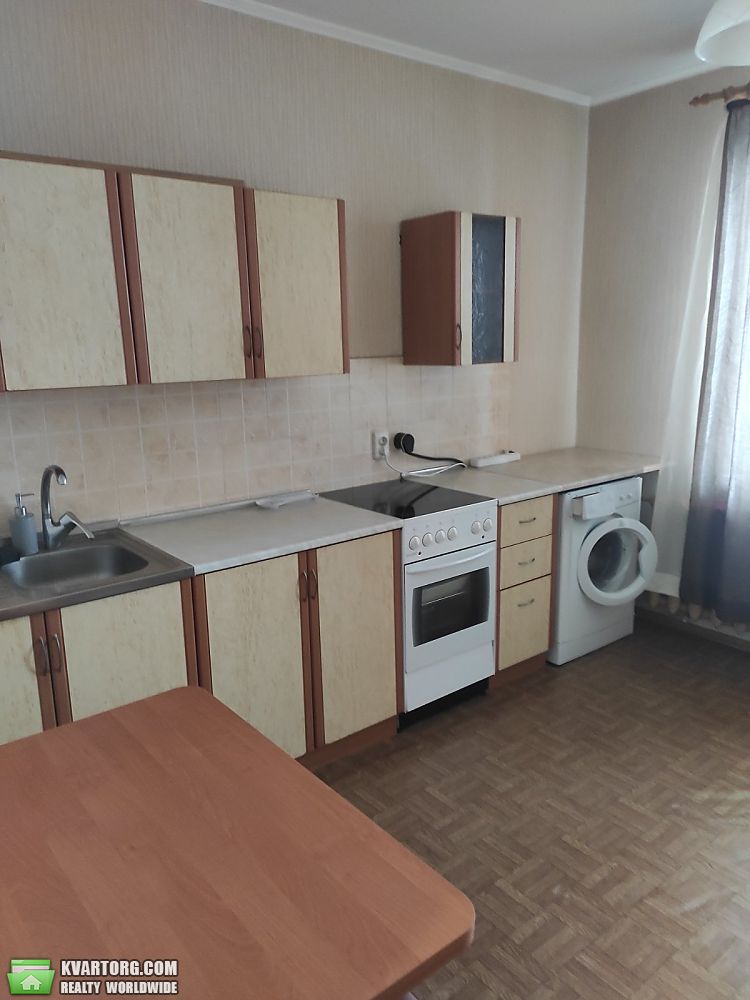 Rent out 1-room apartment. Киев,  Вишняковская — photo 1