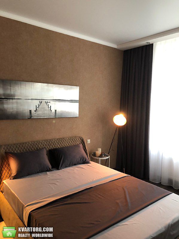 Rent out 3-room apartment. Киев, Драгомирова ул. — photo 4