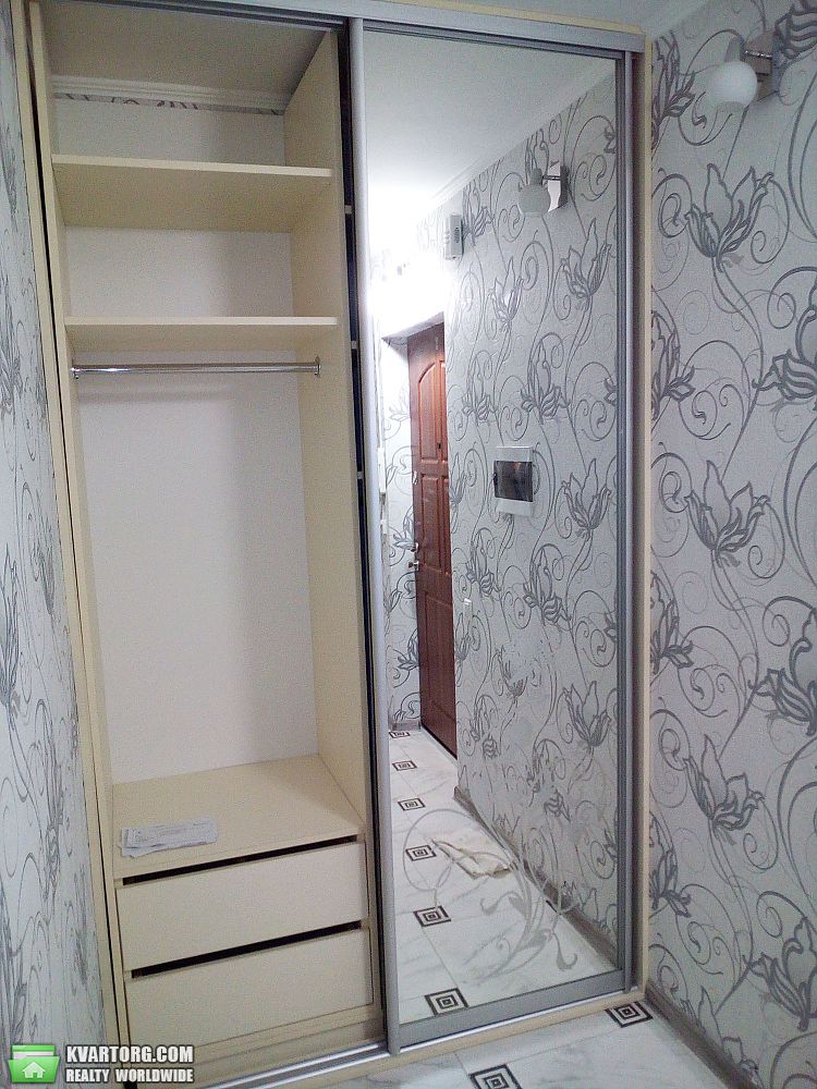 Rent out 1-room apartment. Киев,  Рижская — photo 2