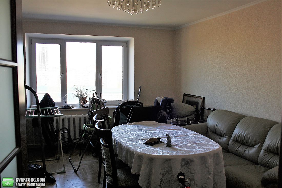 Sell 3-room apartment. Киев,  Радужная — photo 1