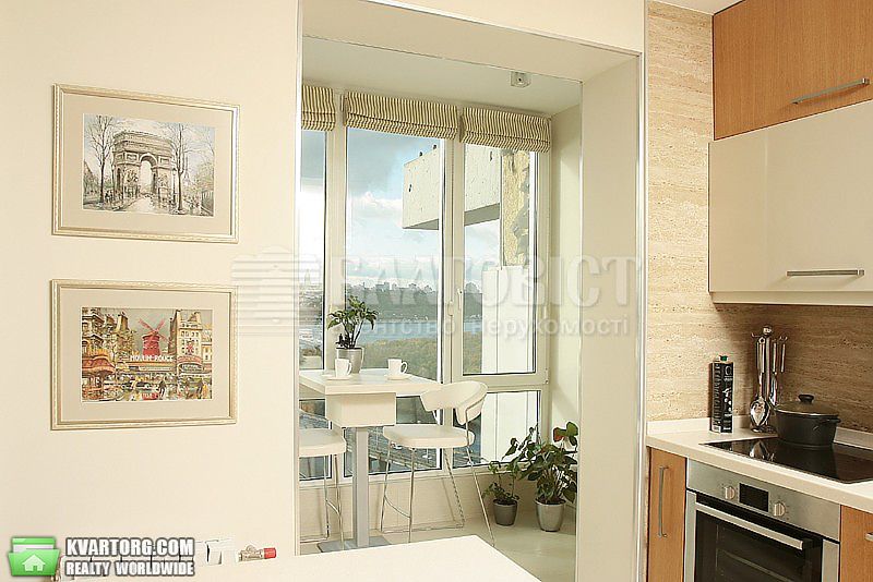 Rent out 2-room apartment. Киев,  Днепровская наб — photo 3