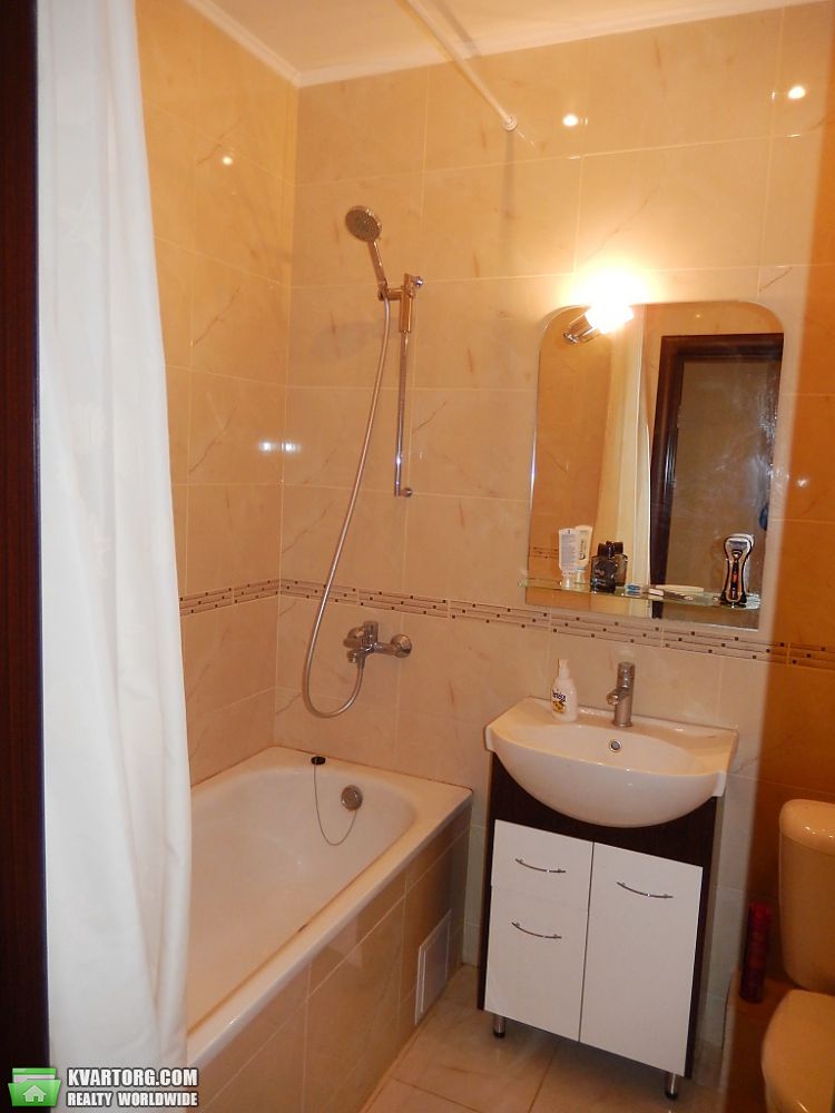 Rent out 2-room apartment. Киев,  Просвещения — photo 6