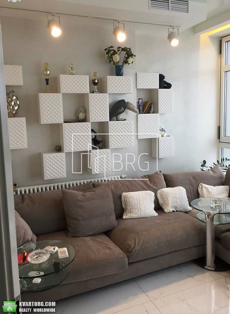 Rent out 3-room apartment. Киев,  Драгомирова — photo 4