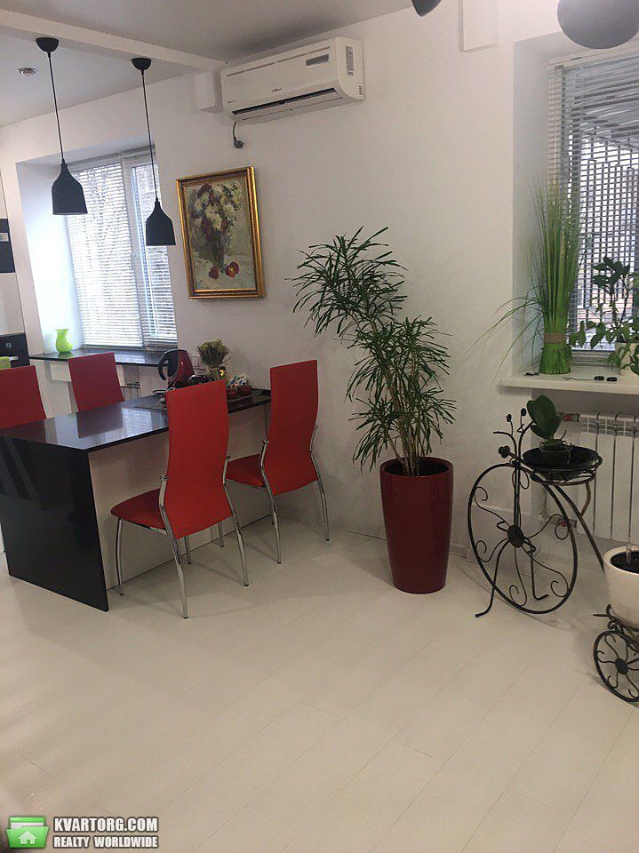 Sell 2-room apartment. Днепропетровск, Набережная Ленина — photo 2