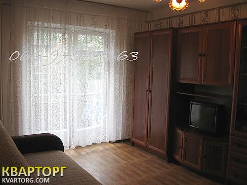 Rent out 2-room apartment. Киев,  Тычины пр — photo 3