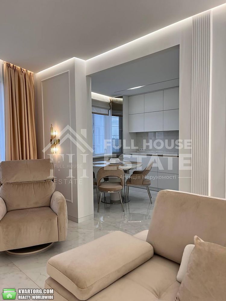 Rent out 3-room apartment. Киев, Юрия Шумского — photo 1
