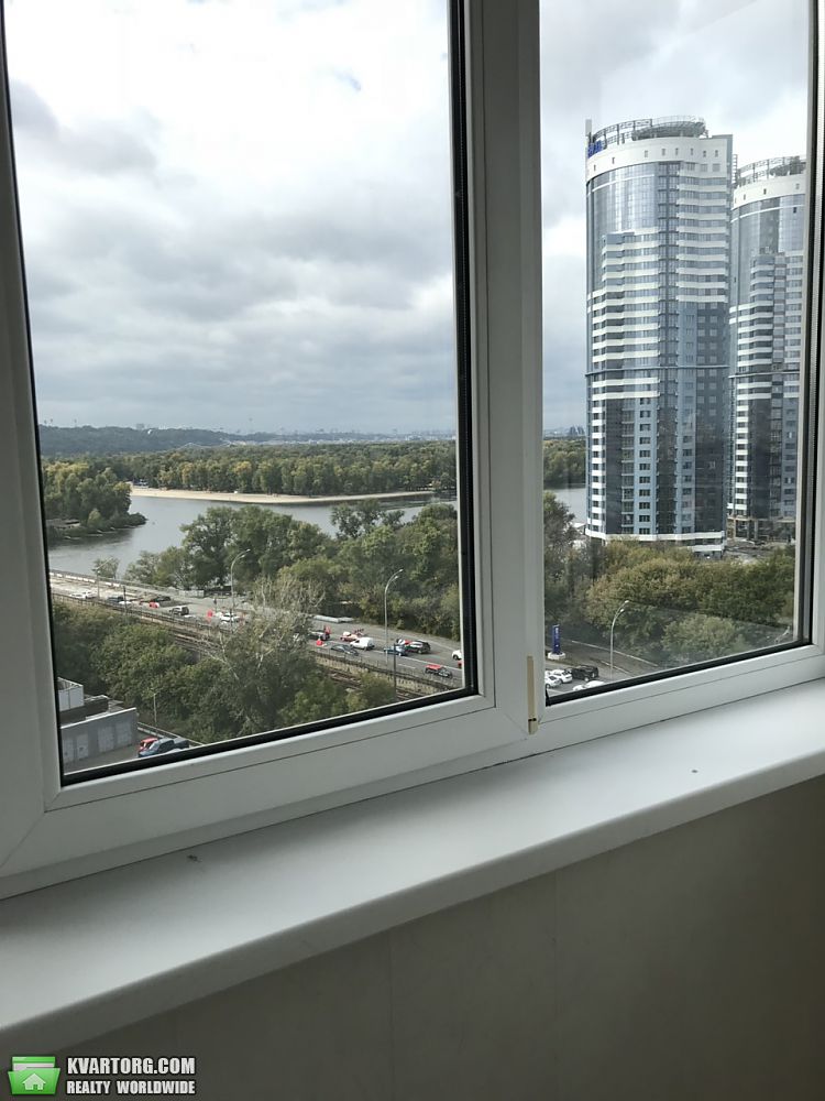 Rent out 3-room apartment. Киев, Окипной — photo 10