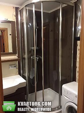 Rent out 2-room apartment. Киев,  Свободы пр — photo 2