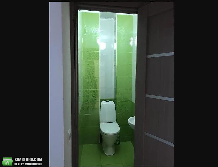 Rent out 2-room apartment. Киев,  Урловская — photo 5