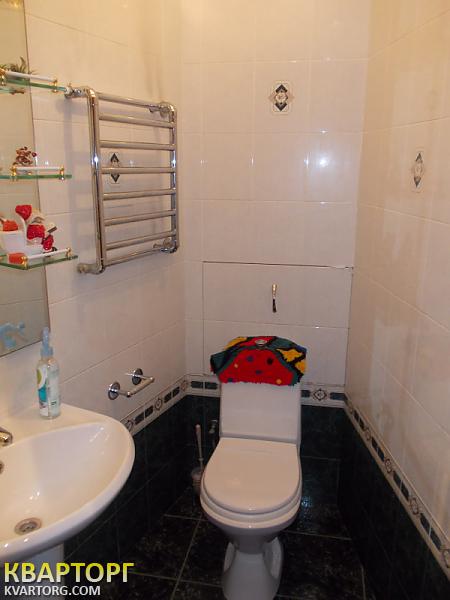 Rent out 3-room apartment. Киев,  Гмыри — photo 1