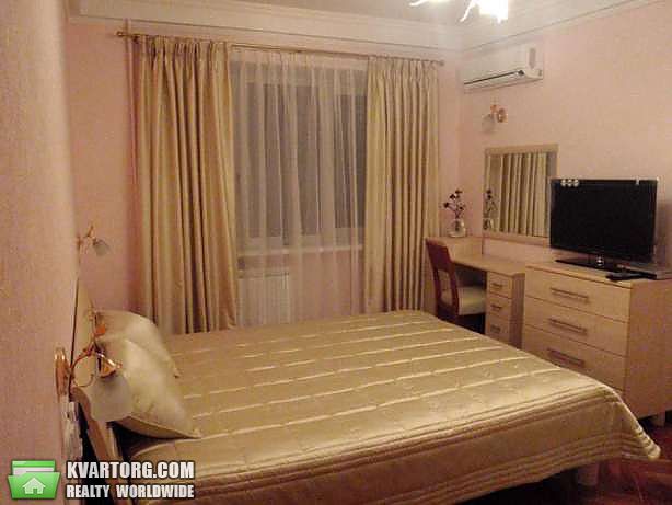Rent out 3-room apartment. Киев,  Соломенская — photo 5