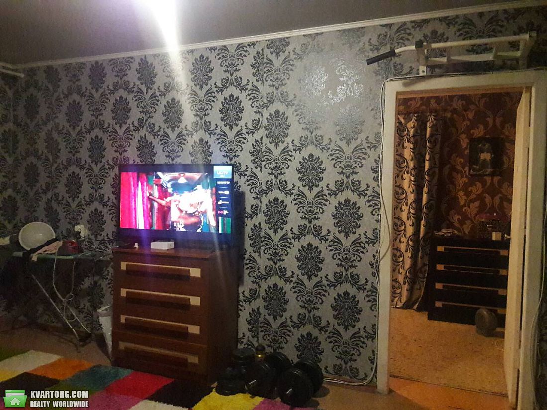 Sell 2-room apartment. Днепропетровск, Героев Сталинграда — photo 1