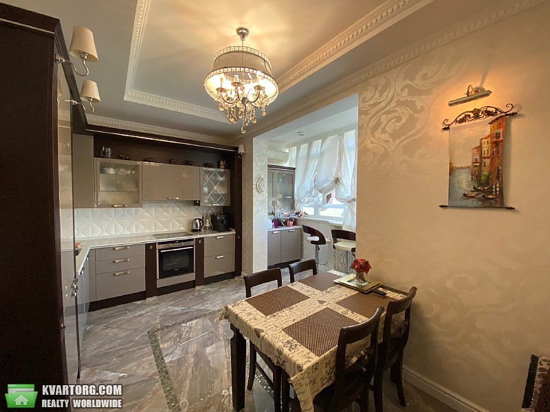 Rent out 4-room apartment. Киев,  Соломенская — photo 3