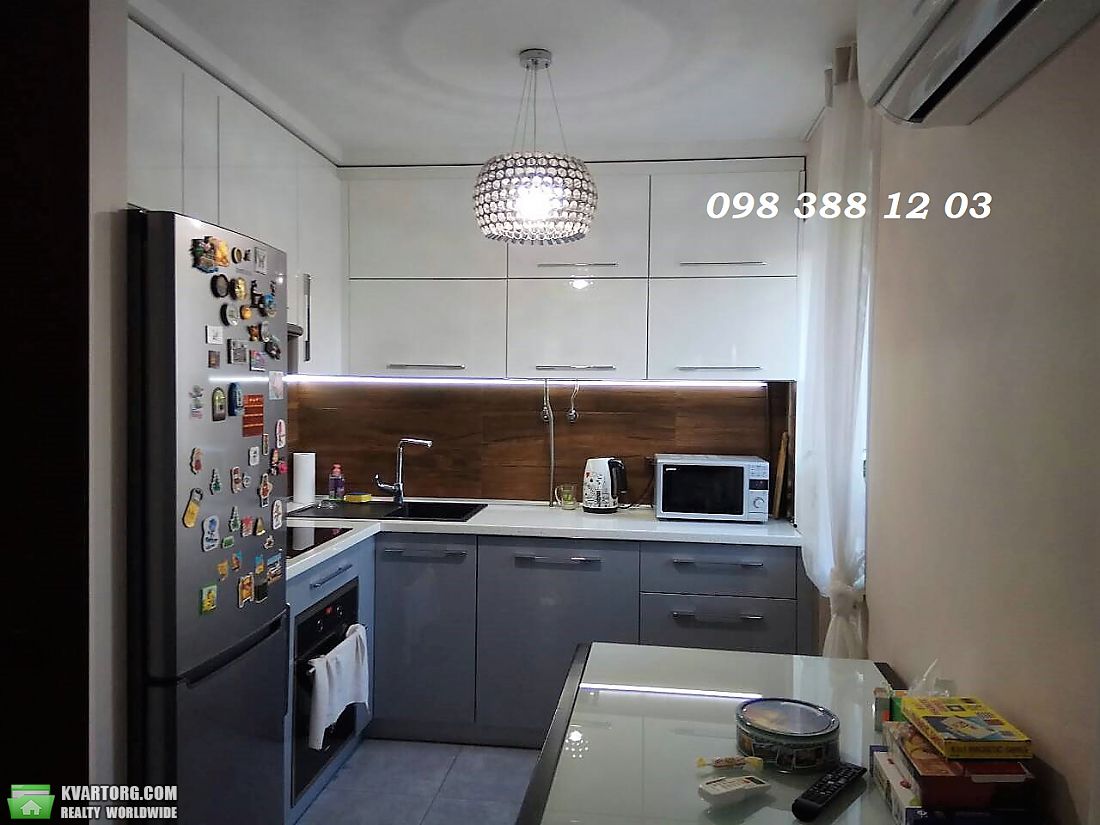 Sell 2-room apartment. Днепропетровск, Комсомольская — photo 1