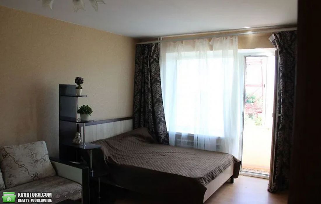Rent out 1-room apartment. Киев,  Кустанайская — photo 4