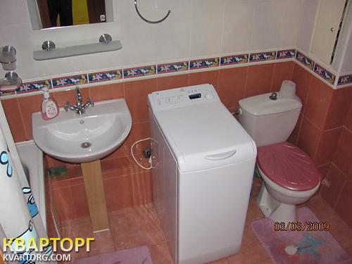 Rent out 2-room apartment. Киев,  Довженко — photo 5