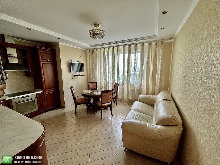Rent out 2-room apartment. Киев,  Героев Обороны — photo 3