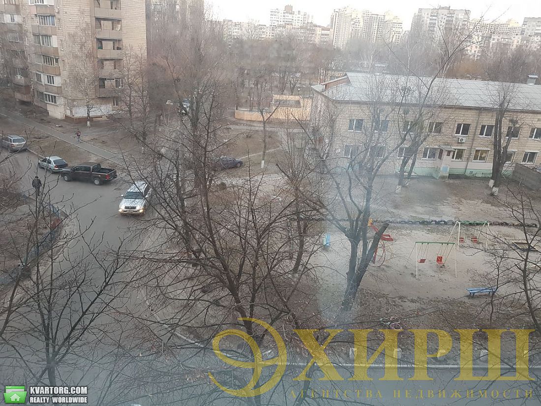 Rent out 3-room apartment. Киев,  Лятошинского — photo 1